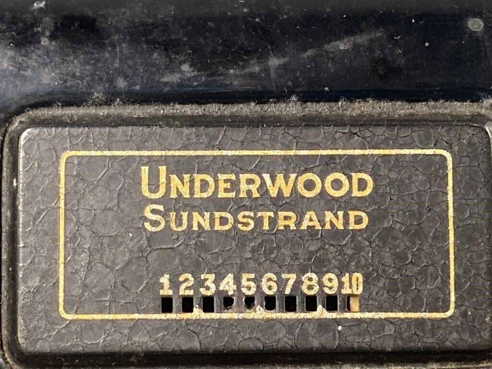 Vintage Underwood Motorized Adding Machine & Cover