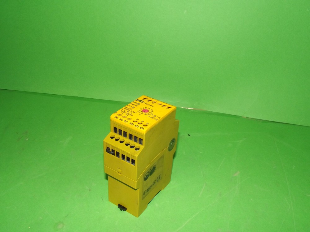 PILZ PNOZ XV2 Safety Relay