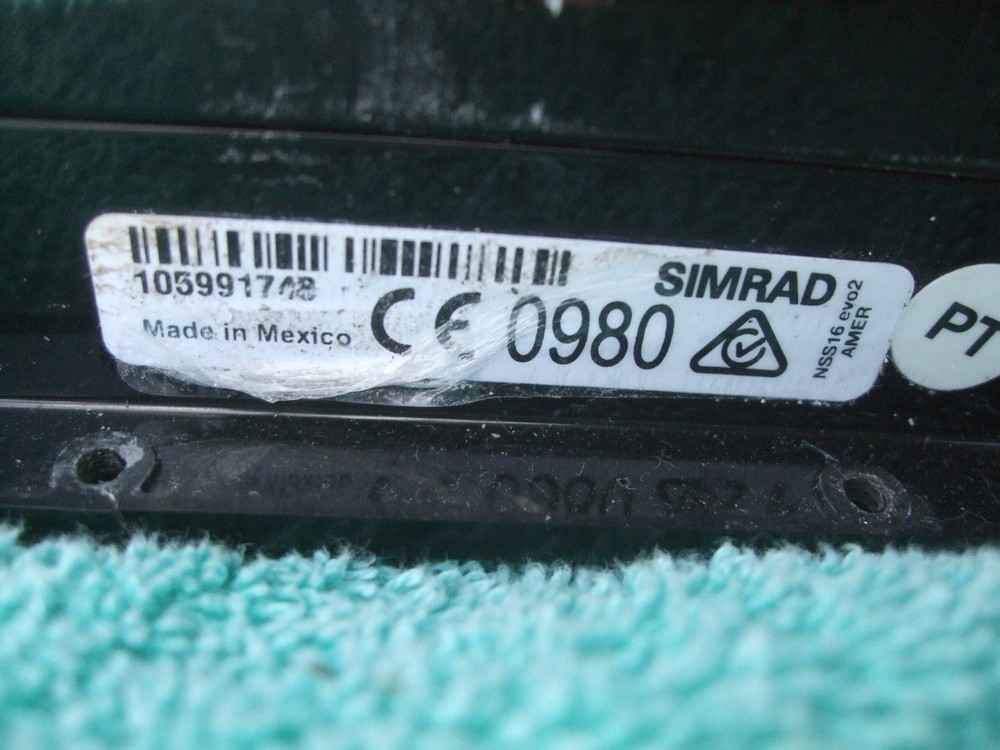 Simrad NSS16 EVO2 Multifunction Display
