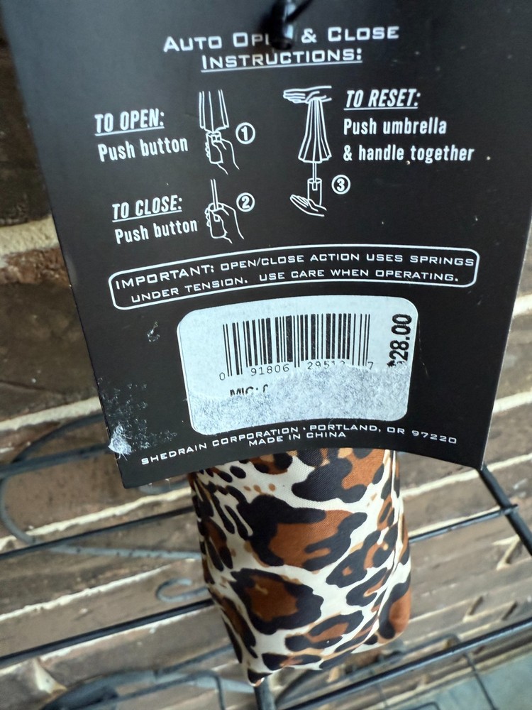 NWT Windjammer ShedRain Umbrella Leopard Print Auto Open and Close