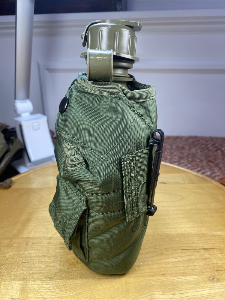 US Military Issue Water Canteen LC-2 , Lined Cover