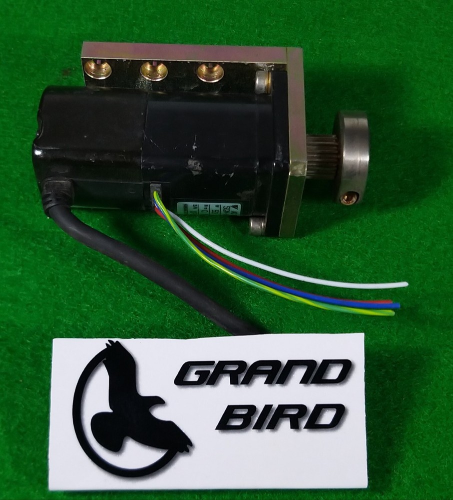 YASKAWA SGM-A5A312 AC SERVO MOTOR, USED
