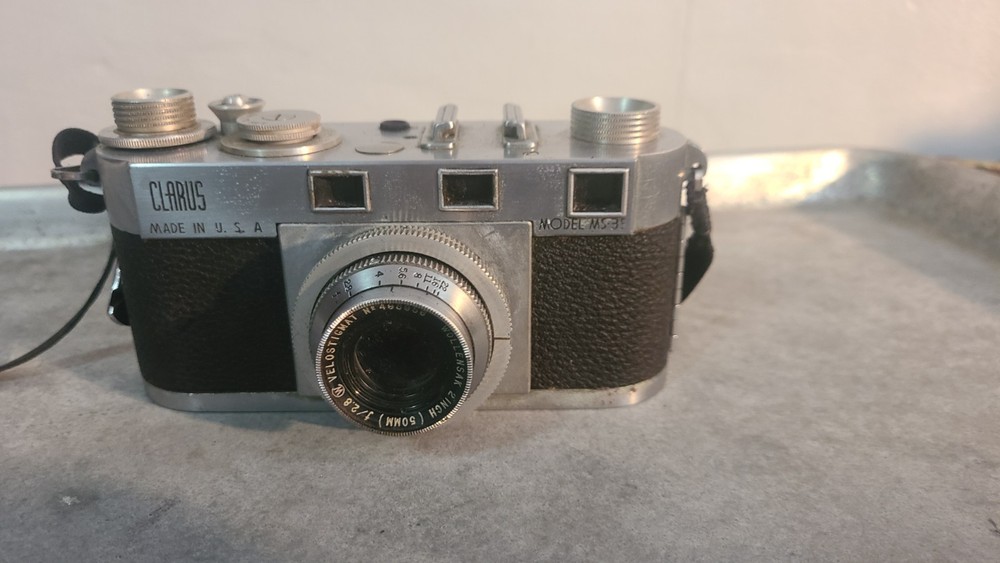 CLARUS MS-35 35MM CAMERA WITH MANY EXTRAS