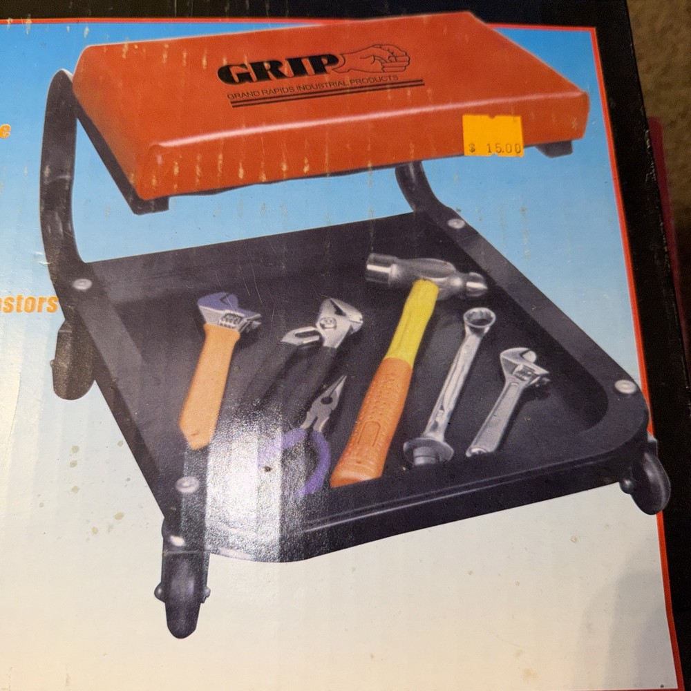 Grip Comfortable Mechanic Stool with 360-Degree Rollers