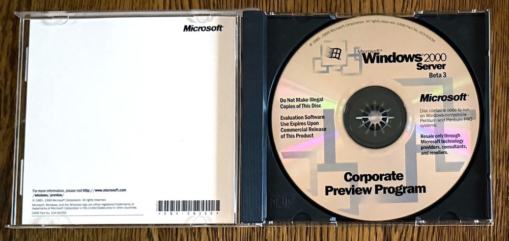Microsoft Windows 2000 Server Beta 3 CD with Product Key