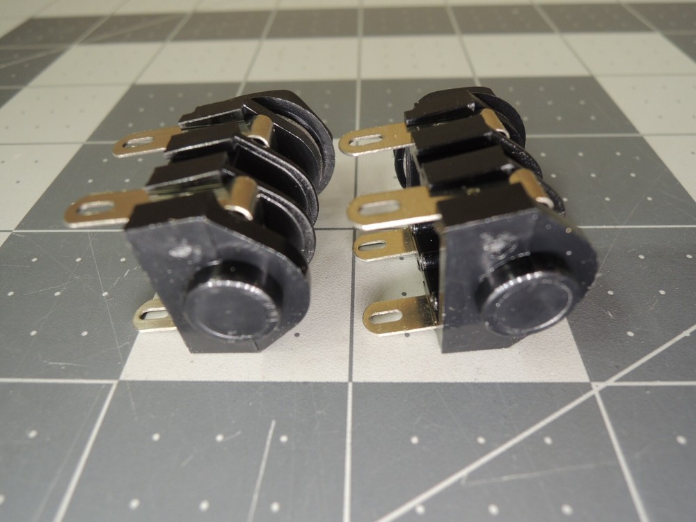 Six New Input jacks For JMI Vox AC-15 & AC-30 Amplifiers - Black & White Nuts