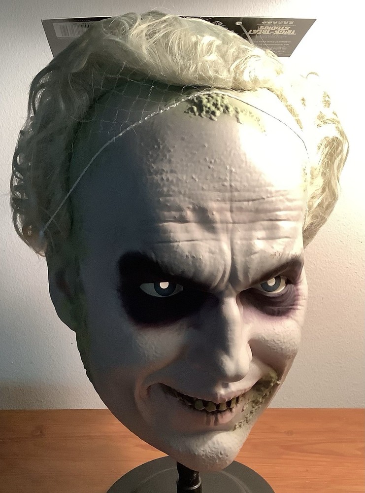 Beetlejuice Deluxe Injection Mask: