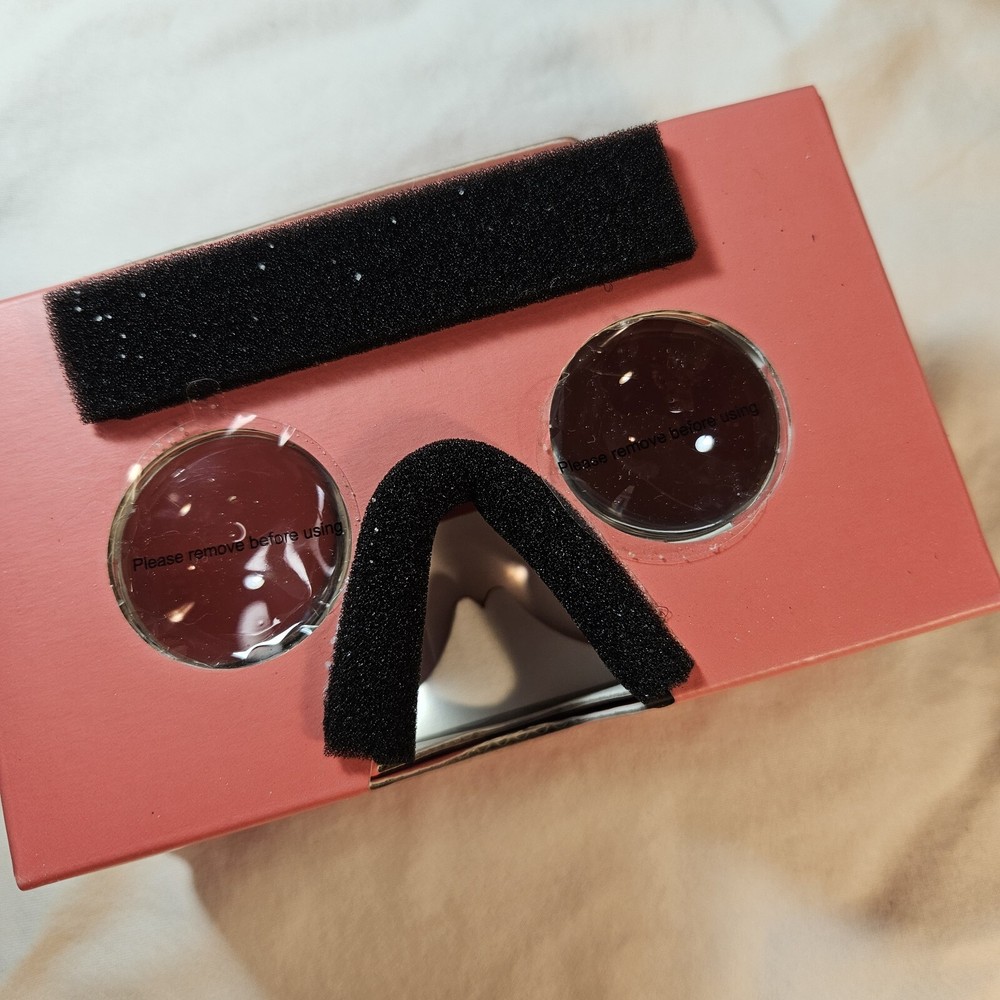 Virtual Reality Viewer Pink Birthday Theme