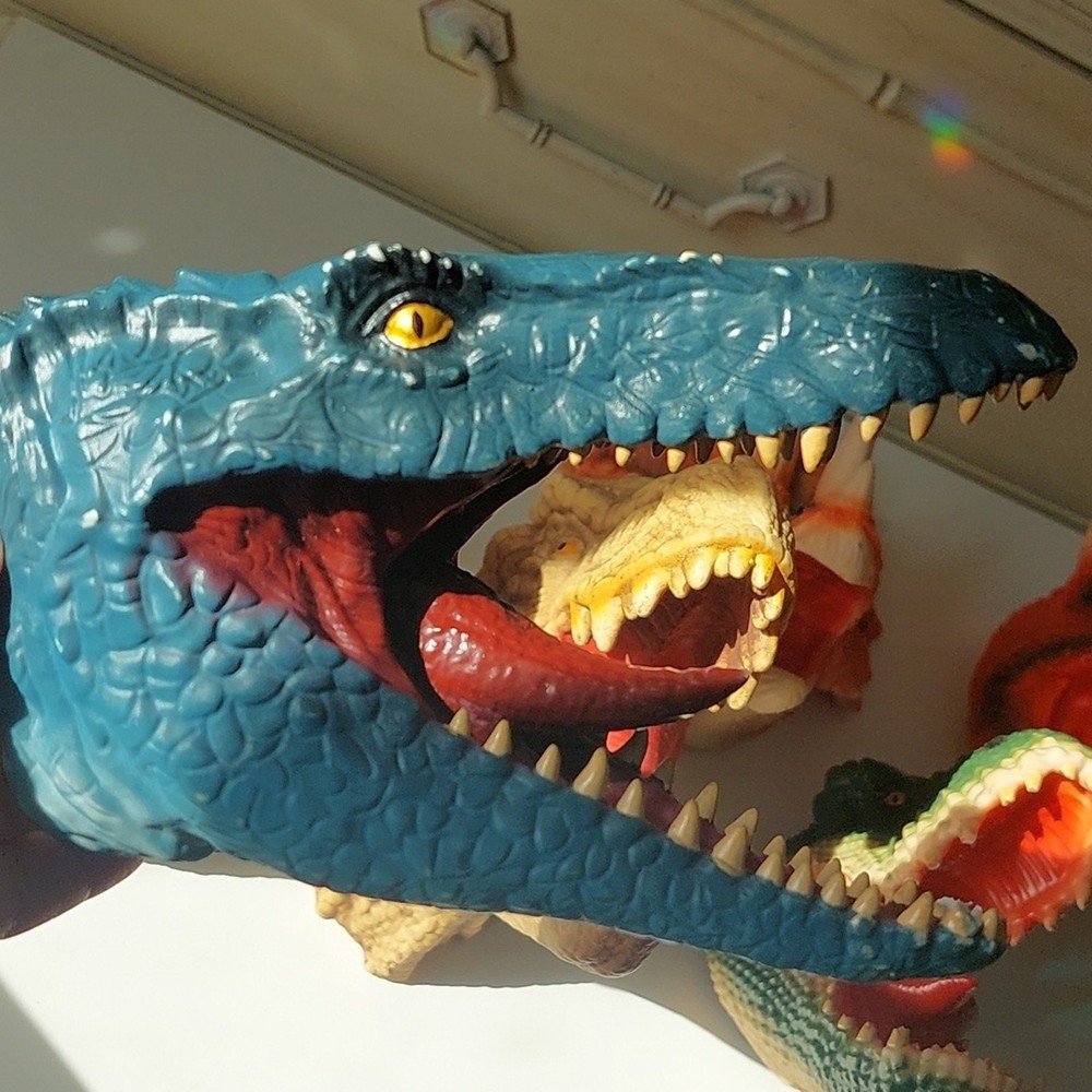6 VTG Rubber Dinosaur hand puppets
