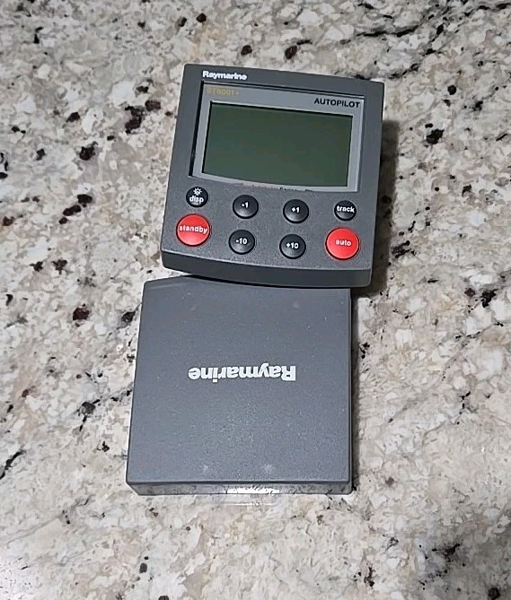 Raymarine ST6001 + Plus E12098 SmartPilot Autopilot Display Head Controller