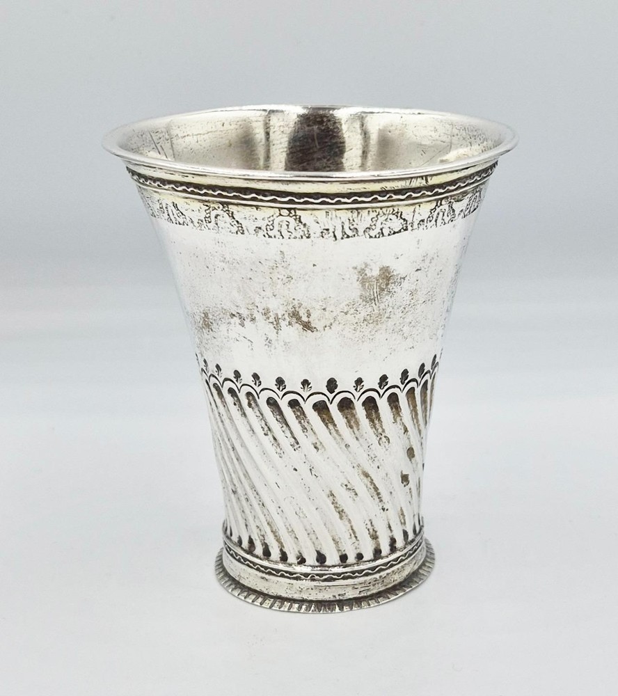 FINE 18TH CENTURY SWEDISH SOLID SILVER BEAKER CUP - CLM