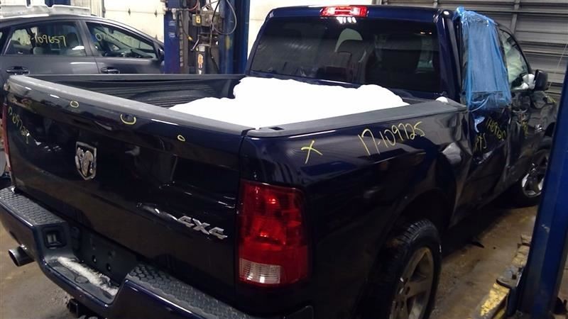 17 18 RAM 1500 Air Shutter