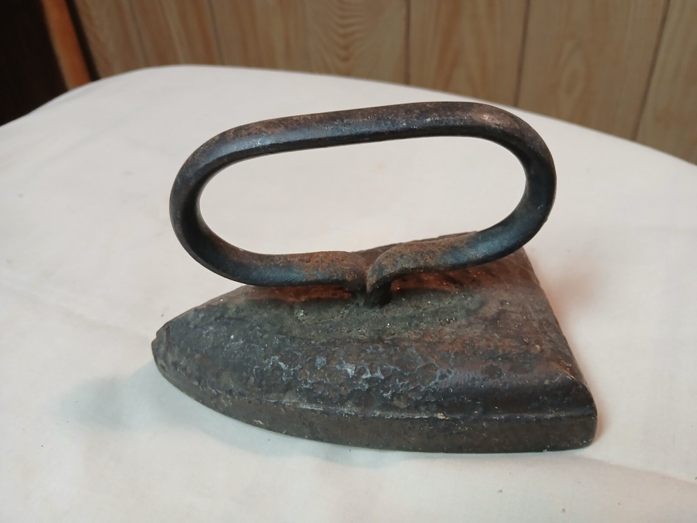 Antique Primitive Sad Iron with Unique Handle Cast Iron