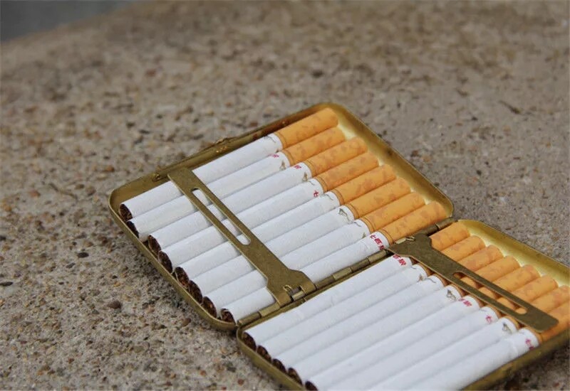 High Grade Collectable Vintage Solid brass / copper cigarette case holder