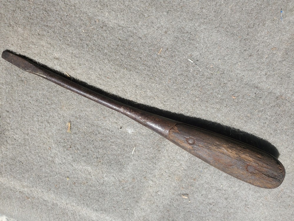 VINTAGE 9.5" H D SMITH PERFECT HANDLE SCREWDRIVER