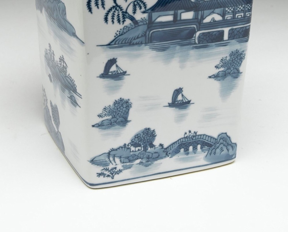 AA Importing 59745 12 Inch Blue & White Square Jar