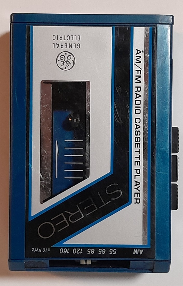 General Electric Am/FM Stereo Cassette Player Model 3-5432BLA-Has Issues Read