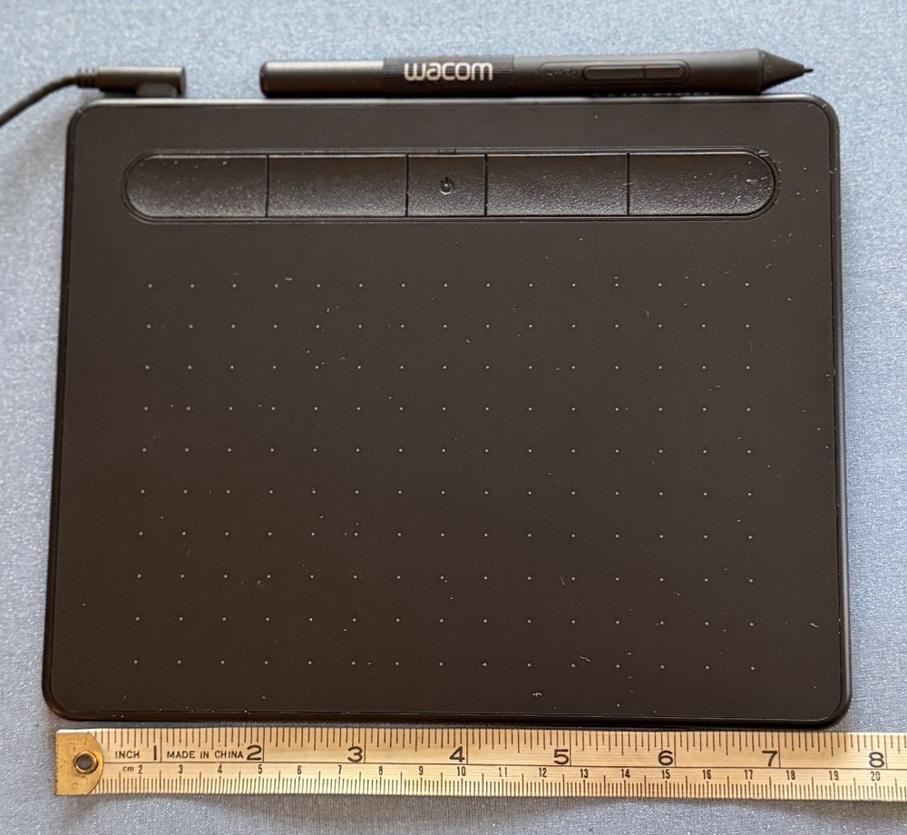 Wacom Intuos Pen And Bluetooth Tablet CTL-4100WL Black Wireless Connectivity