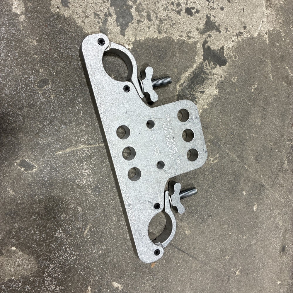 The Light Source Mega-Truss Pick for 12 Truss, Silver