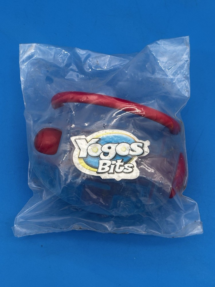 2006 New Sealed Yogos Bits Dispenser Candy (read description)
