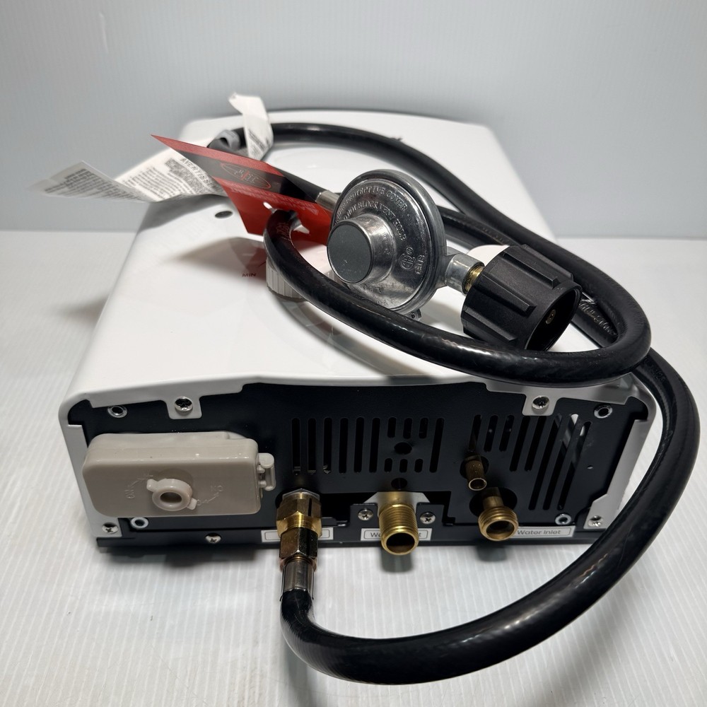 Camplux Model AY132 Outdoor Portable Tankless Water Heater 28000 BTU/hr - White