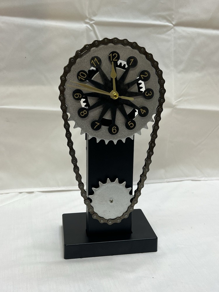 rotating gear clock,