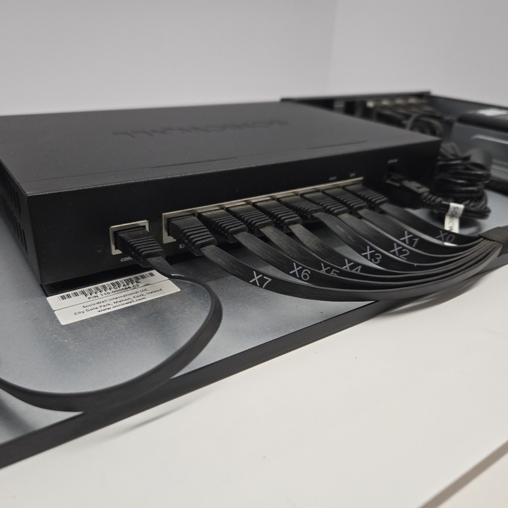 SonicWall TZ500 Firewall Rack Mount Powers On Untested
