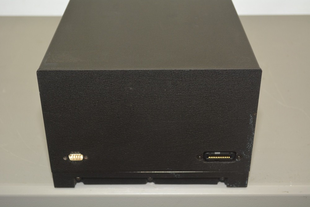^ CVI DIGIKROM 240 Meter Computer-Controlled Monochromator #X512