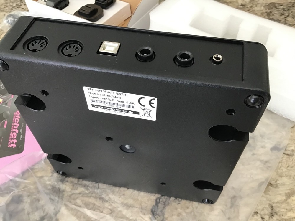 WALDORF STREICHFETT STRING SYNTHESIZER MODULE