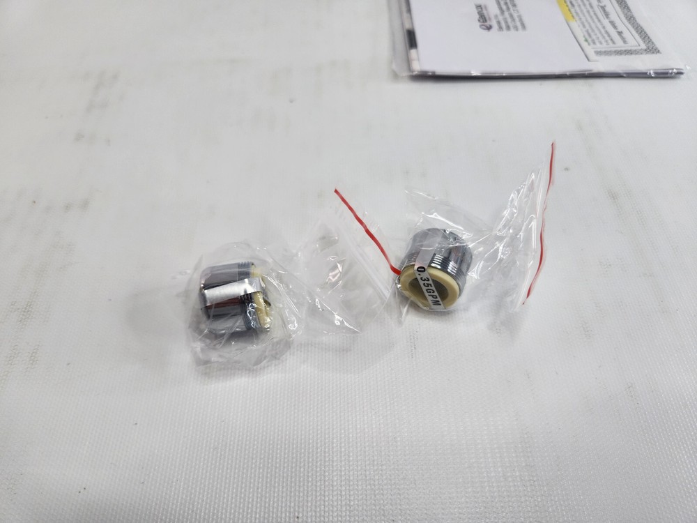 Eemax EEM12004 Electric Tankless Water Heater Point of Use, 4KW, Blue Brand New