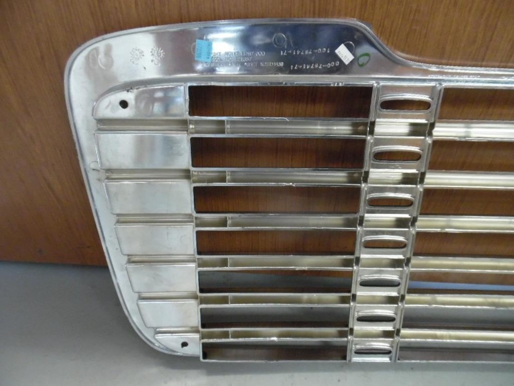 For FREIGHTLINER GRILLE , MN