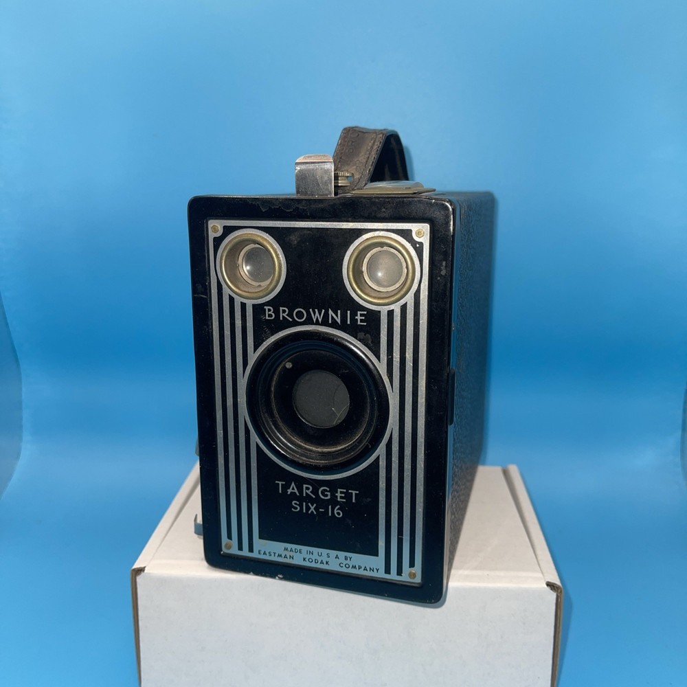 Kodak Brownie Art Deco Box Camera Target Six-16 Decor Untested, Working Shutter