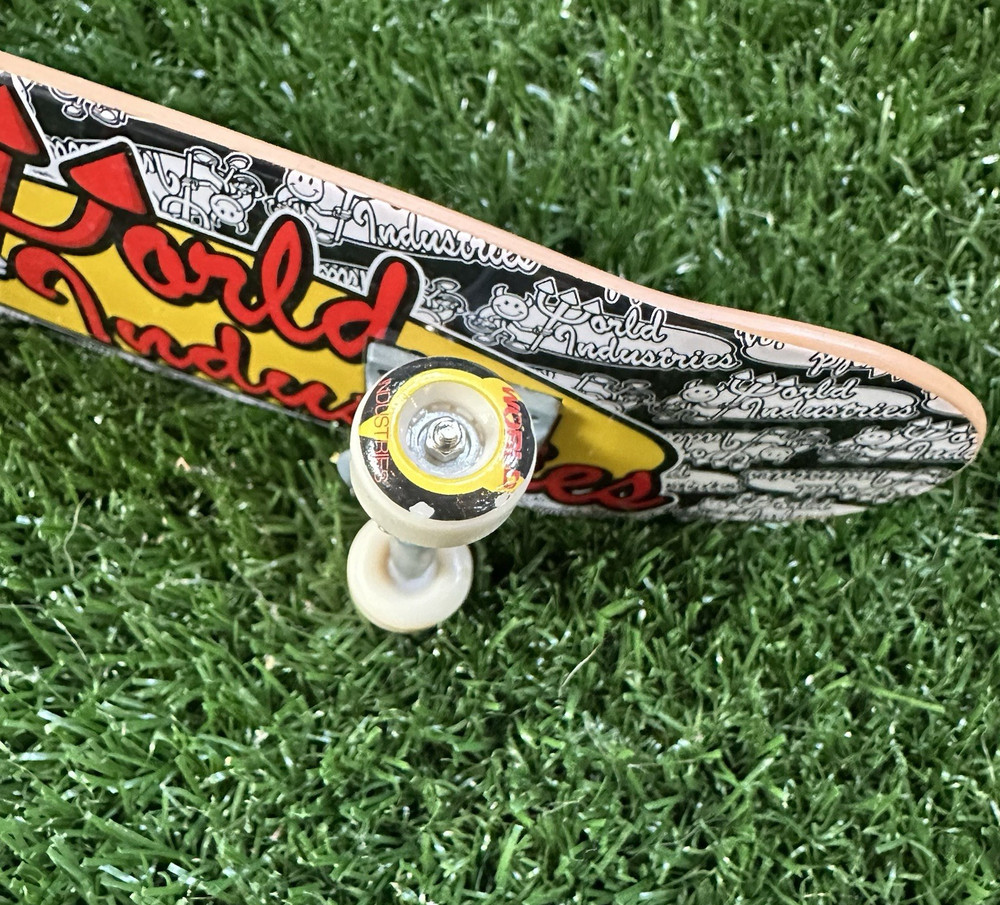 Tech Deck World Industries Handboard Devilman Classic Logo Black Red 10.75" Used