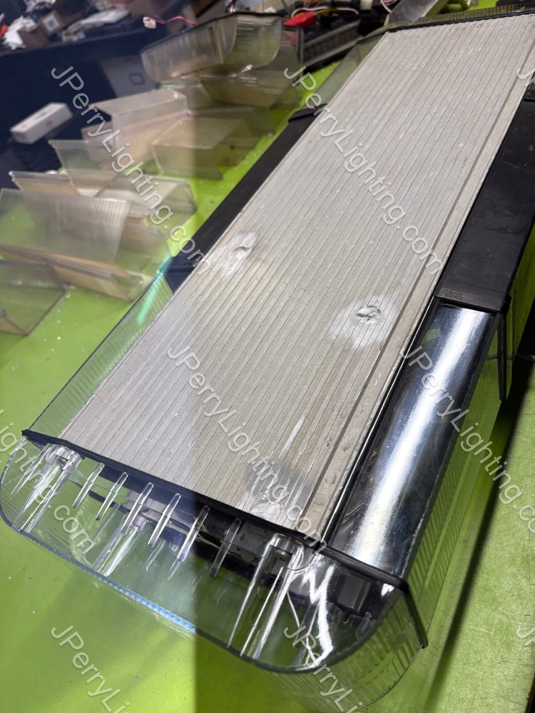 ONE Whelen Edge 9000 Mini BASIC Light Bar 26-28”