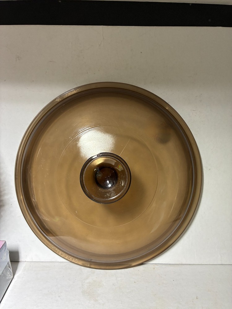 Pyrex Amber Visionware V-2.5-C Lid w/7 5/8" undamaged