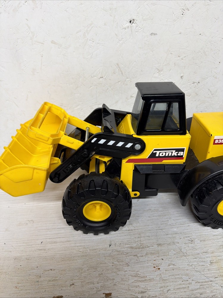 Tonka Steel Classics Front End Loader 838 slightly used