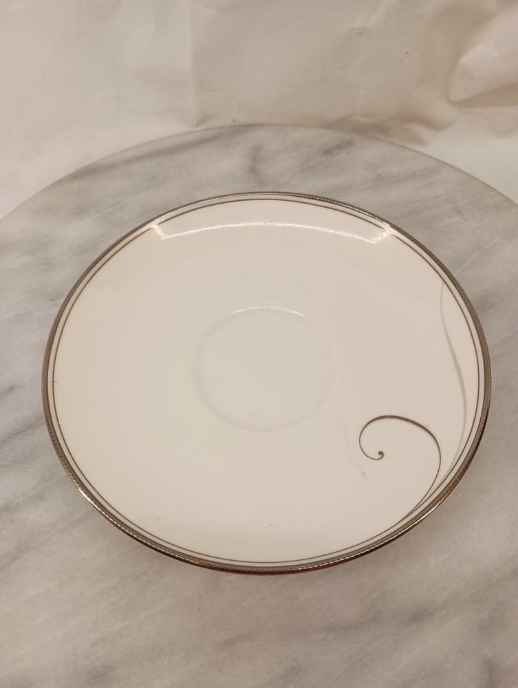 Noritake Platinum Wave 4 PC Place Setting Cup Saucer Dinner And Bread Plate EUC