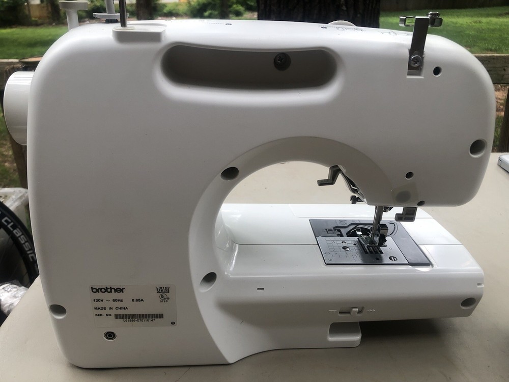 Used Brother XR-7700 Computerized Sewing Machine