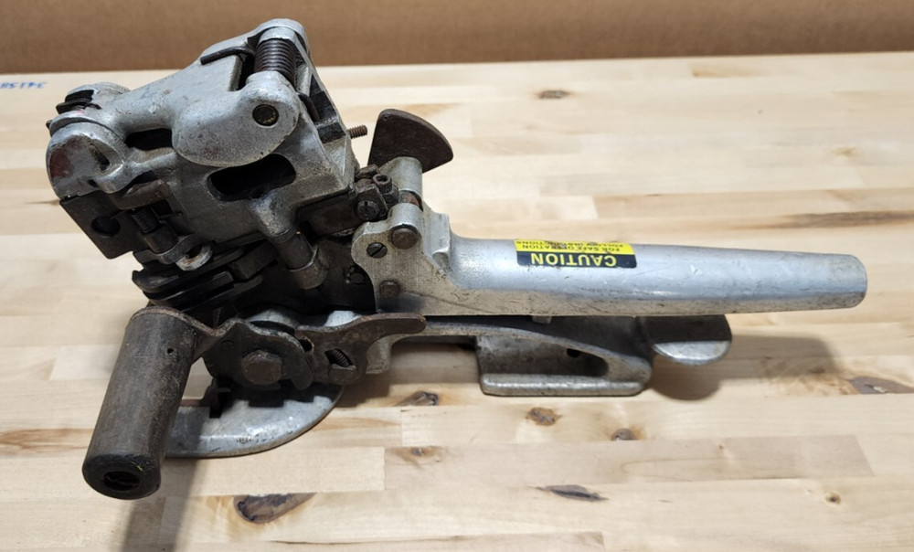 SIGNODE SFC 1223 SEAL FEED STRAPPING MACHINE *PS