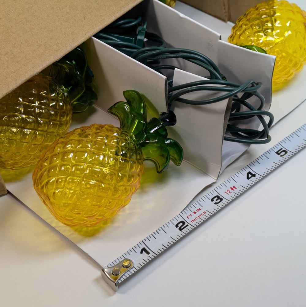Pineapple String Lights Darice 8.75' 10 Lights 3" Hard Plastic Blowmold Camper
