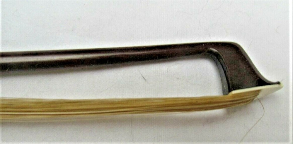 A good 4 /4German violin bow