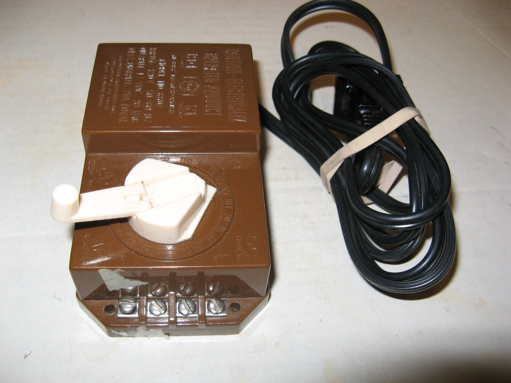 Bachmann Vintage HO 1963 – 1969 Transformer, Model 6607