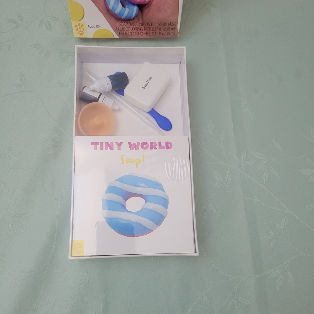 Tiny World Soap! Donut Shaped Soap Making Kit New Sealed
