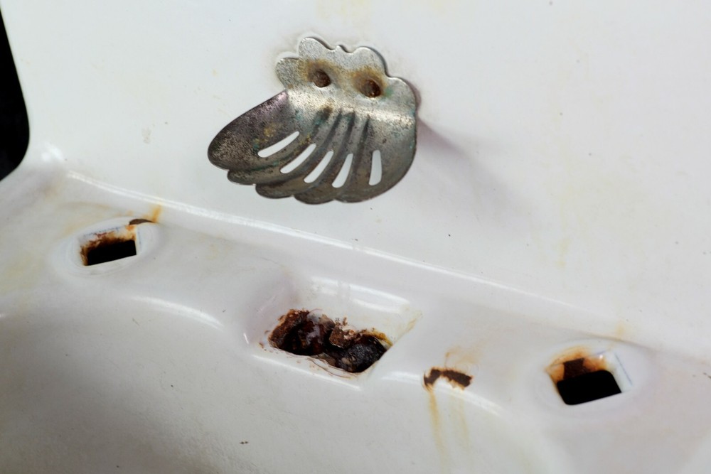 1910s Wall Mount White Cast Iron Sink with Shell Soap Holder