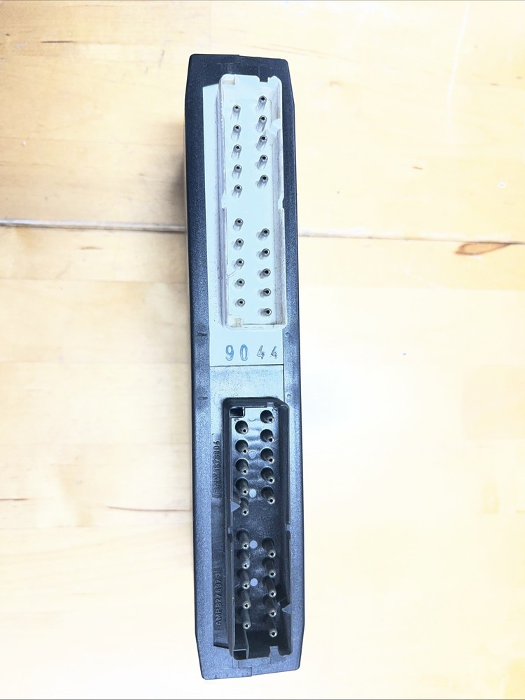 BMW E32 / E34 COMFORT MODULE 61.35-1.379741