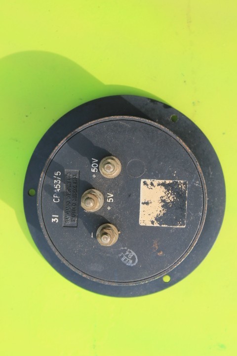 Dual Range Moving Coil Meter 50 /5VDC 89mm BLACK BAKELITE