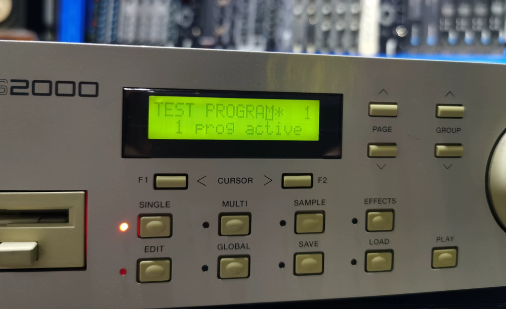 1pcs AKAI S2000 Sampler