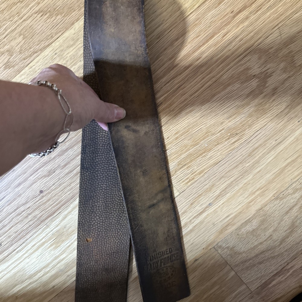 Russia Shell Leather Barber Strap