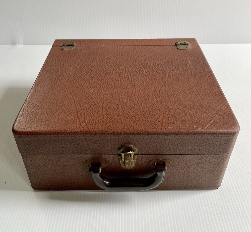 Vintage La Belle Model 500 Automatic Slide Projector, Powers On