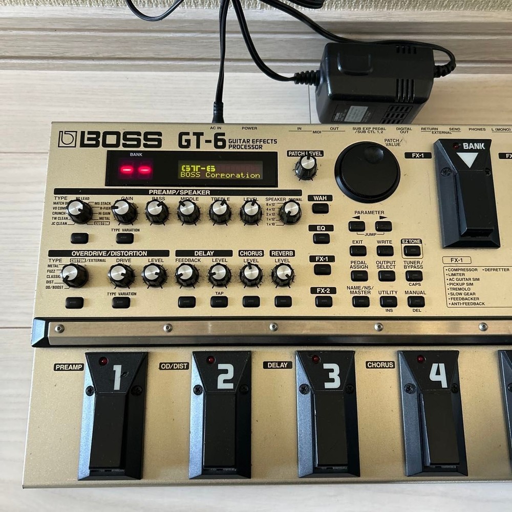 BOSS GT-6 Guitar Multi Effects Processor Pedal Board w/ AC Adapter Tested Japan